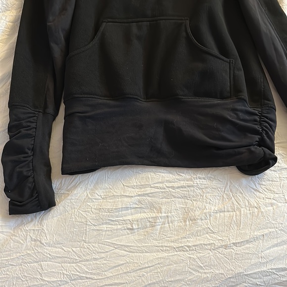 Lululemon Cowlneck Fleece - Picture 4 of 6